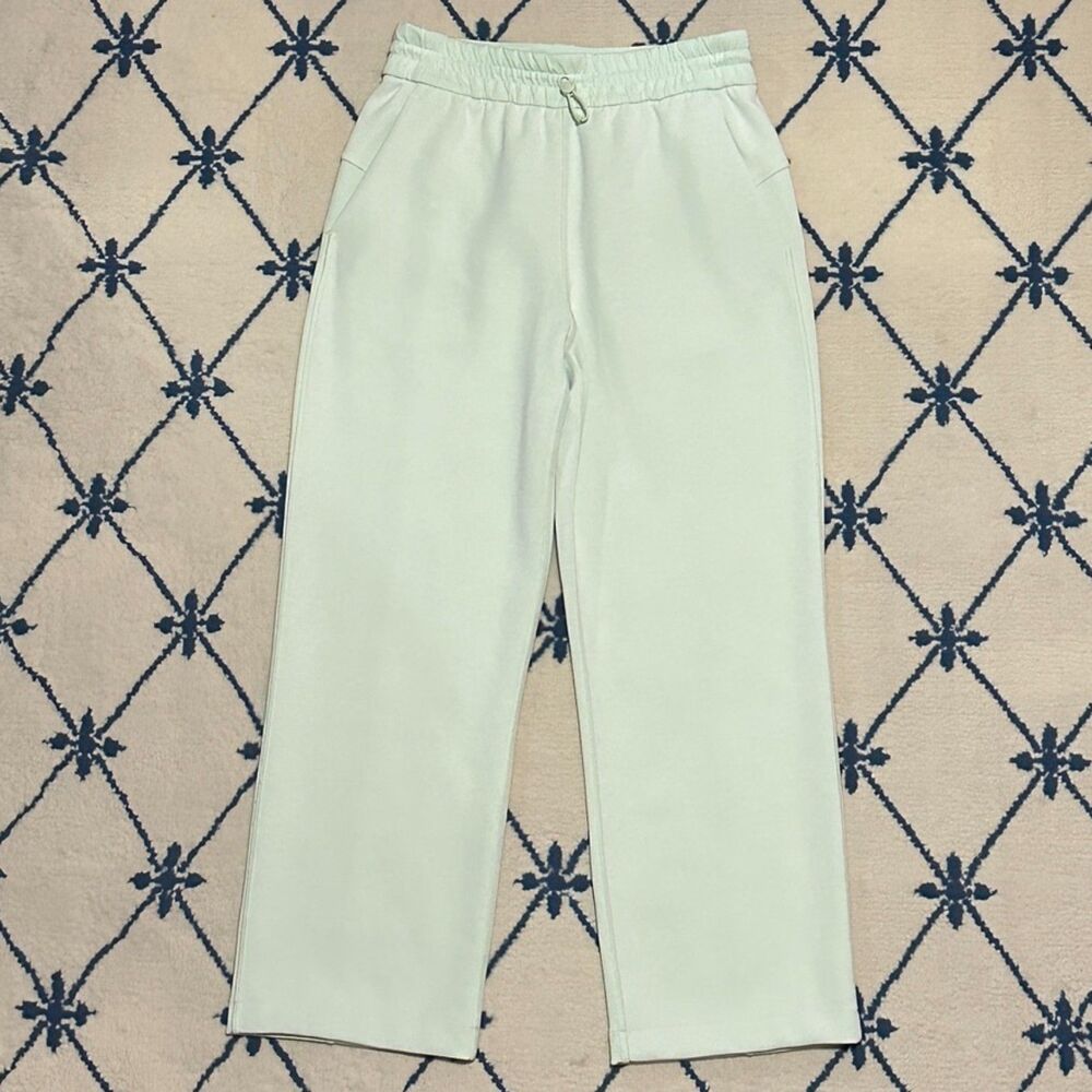Lululemon Softstreme High-Rise Straight-Leg Cropped Pant - Kohlrabi Green